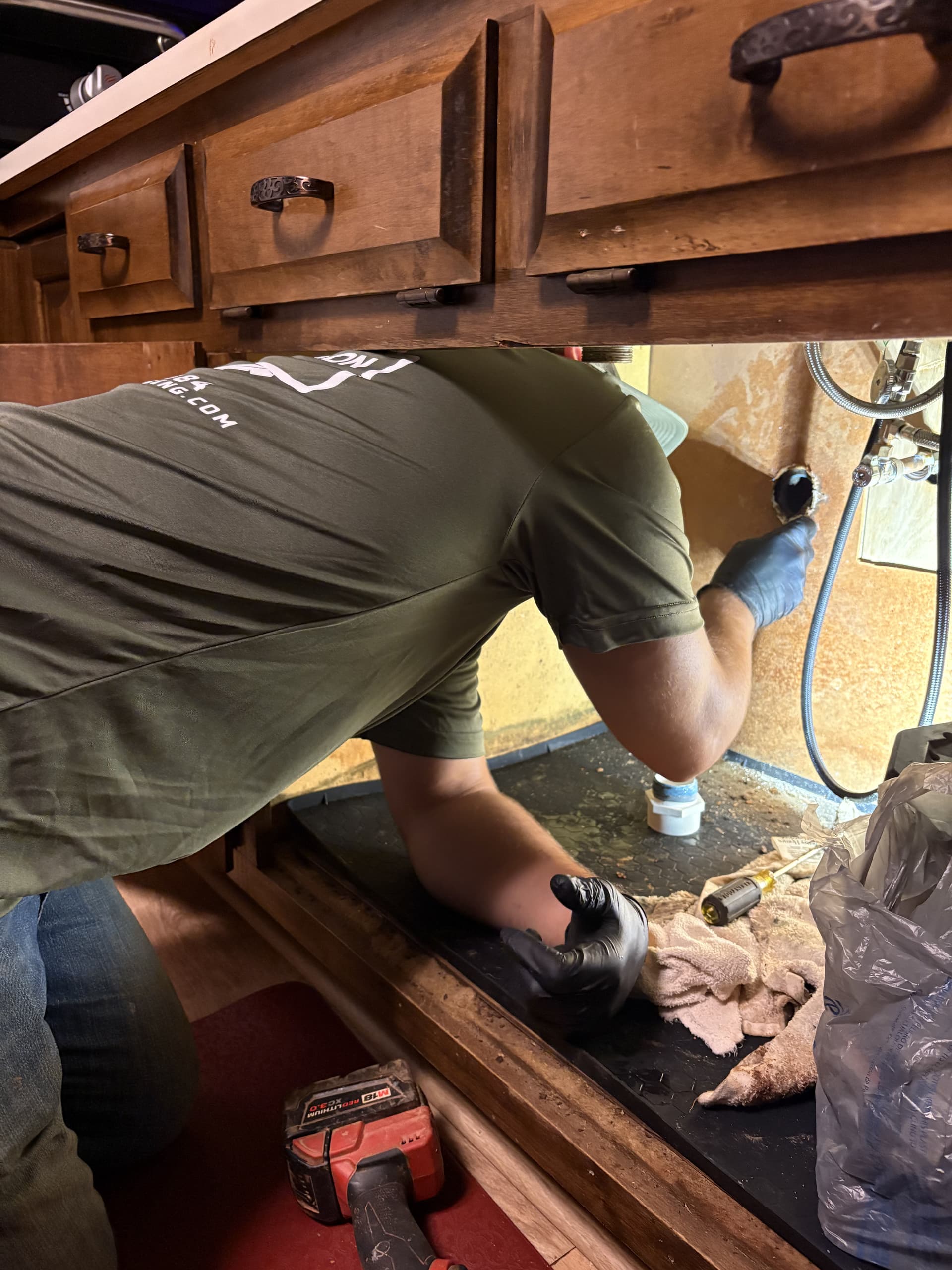 Gallery photos for Rusted Cast Iron Sink Drain Replaced with Clean PVC Piping: Image #4