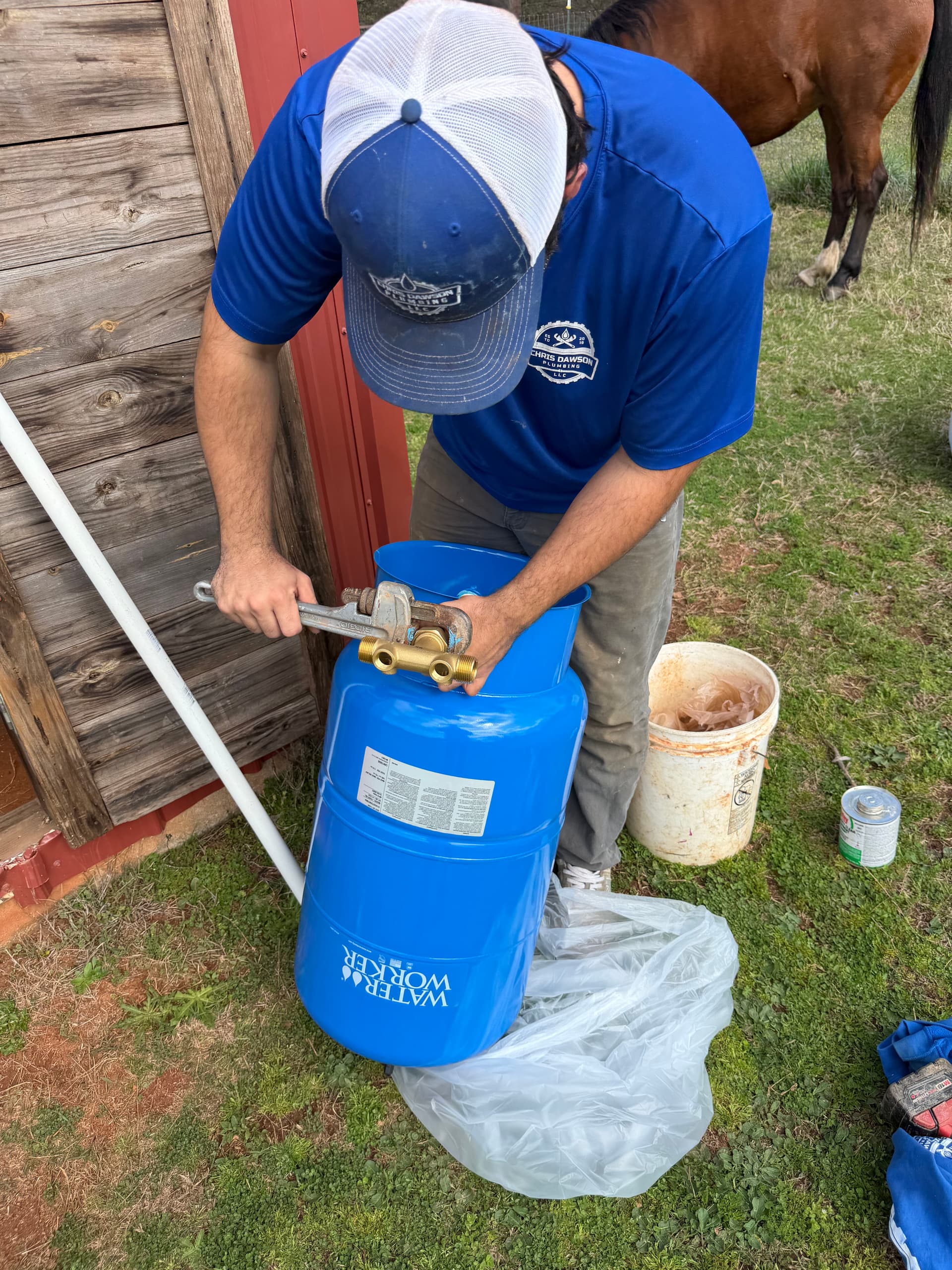 Gallery photos for Reliable Well Tank Installation for Optimal Farm Water Pressure: Image #2